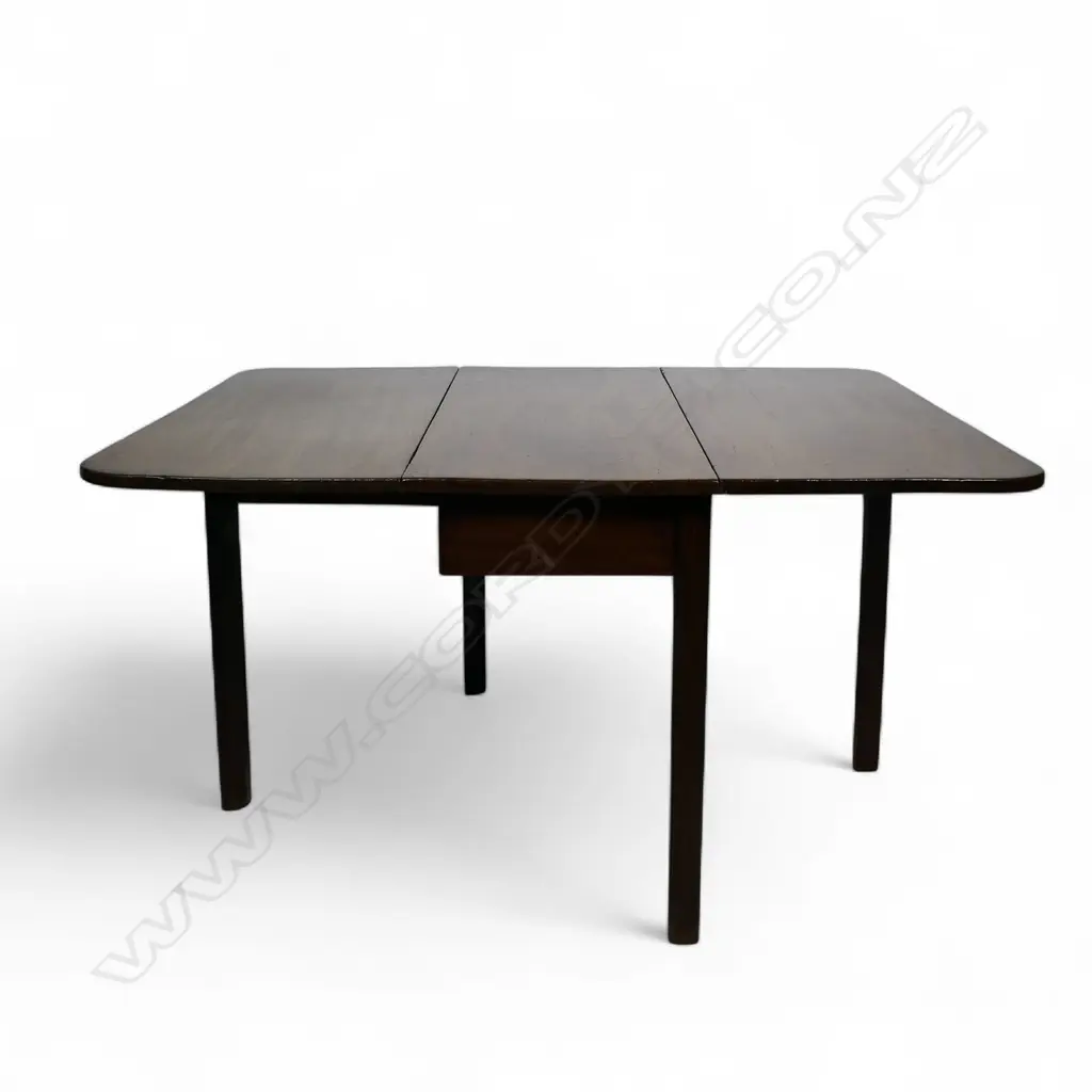 An English c.1760 solid flame mahogany drop leaf gate leg table, Image 1++